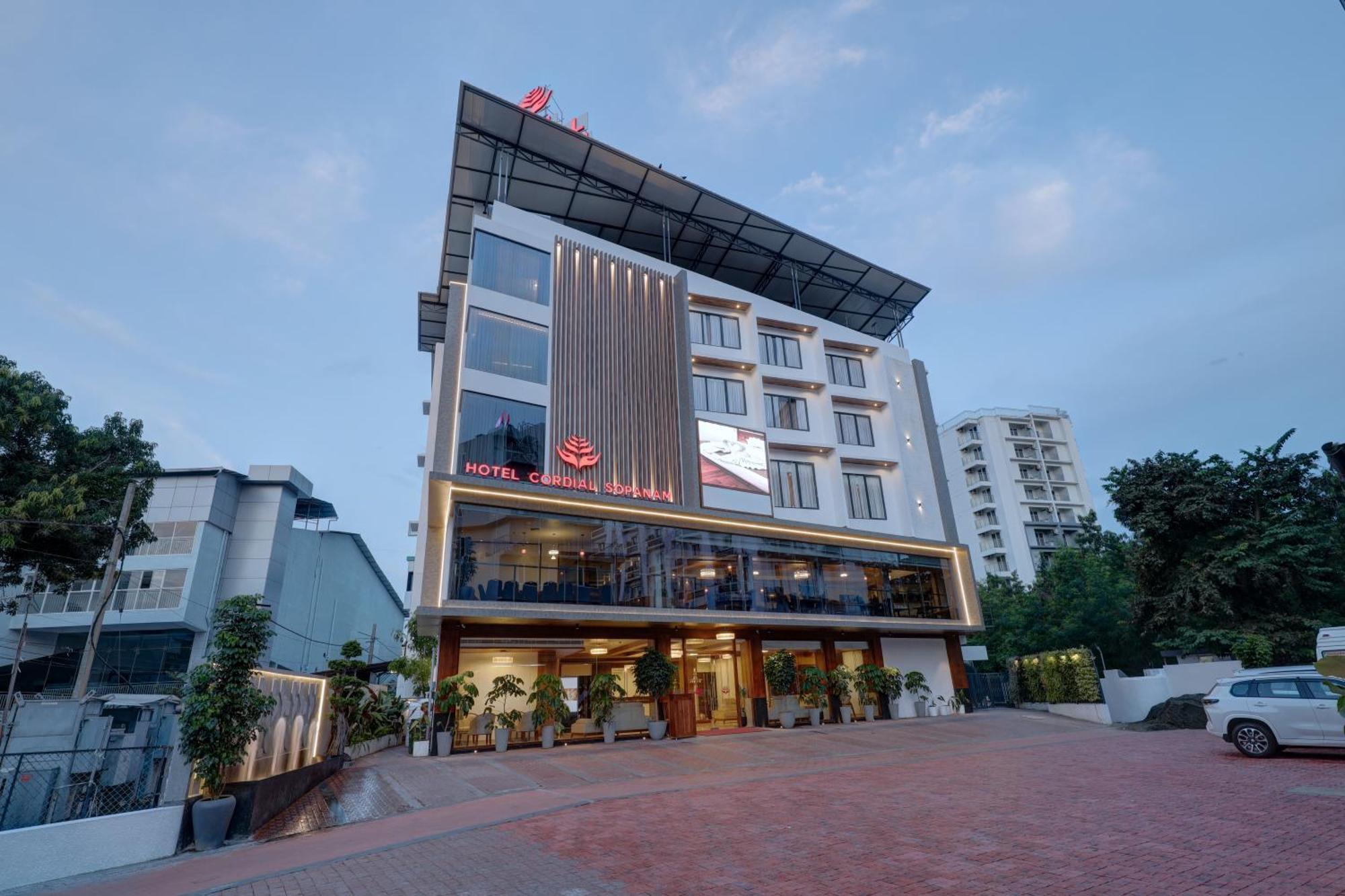 Hotel Cordial Sopanam トリバンドラム エクステリア 写真