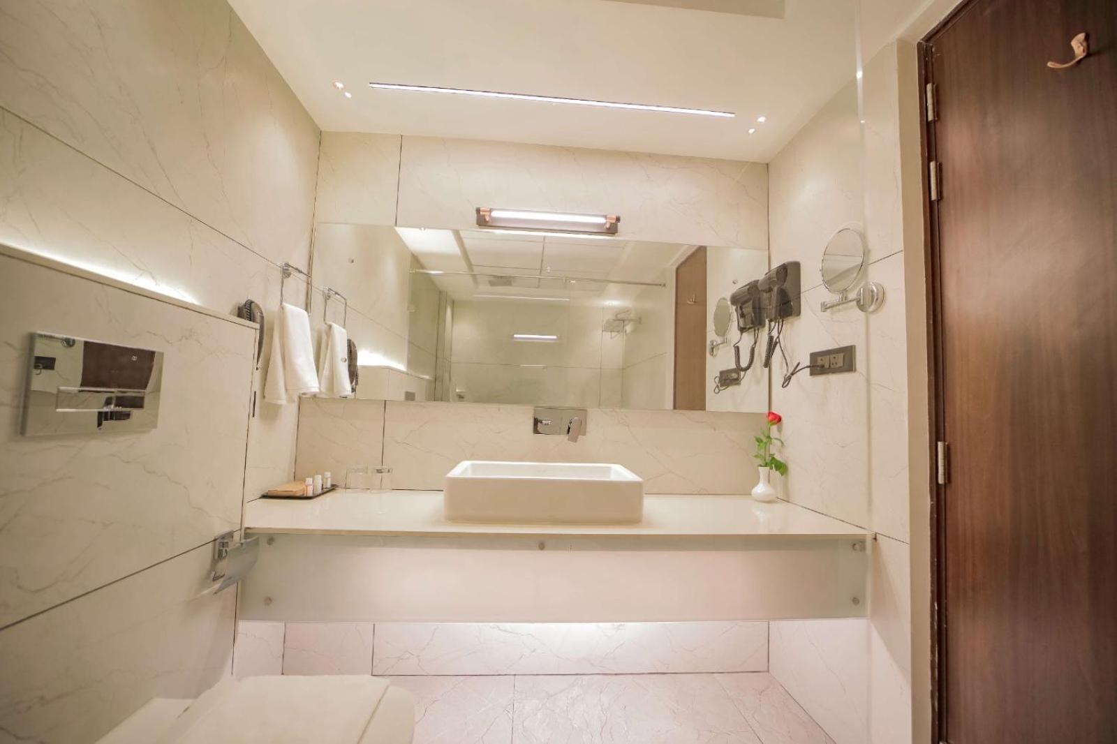 Hotel Cordial Sopanam トリバンドラム エクステリア 写真